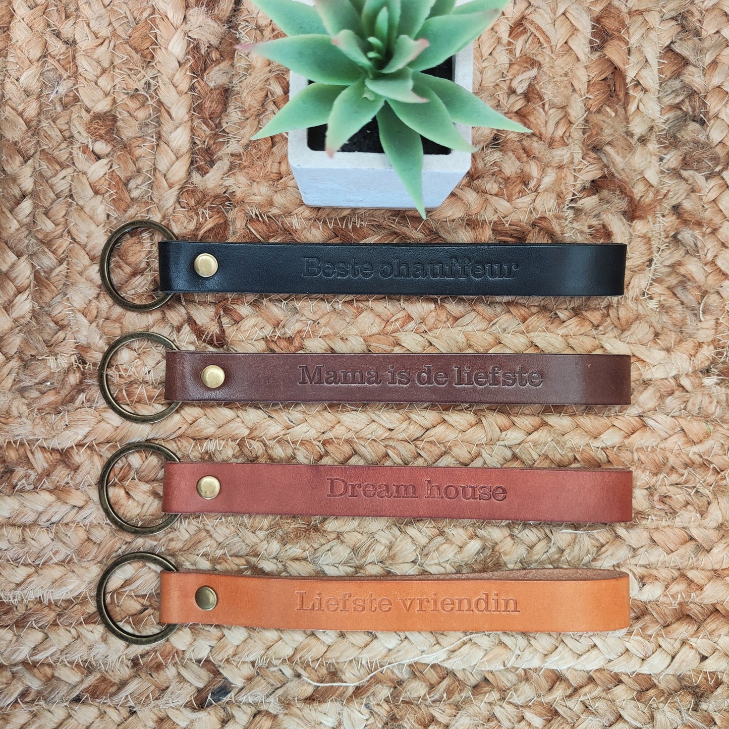 Leren sleutelhanger Deluxe ¨Eigen tekst/ naam¨