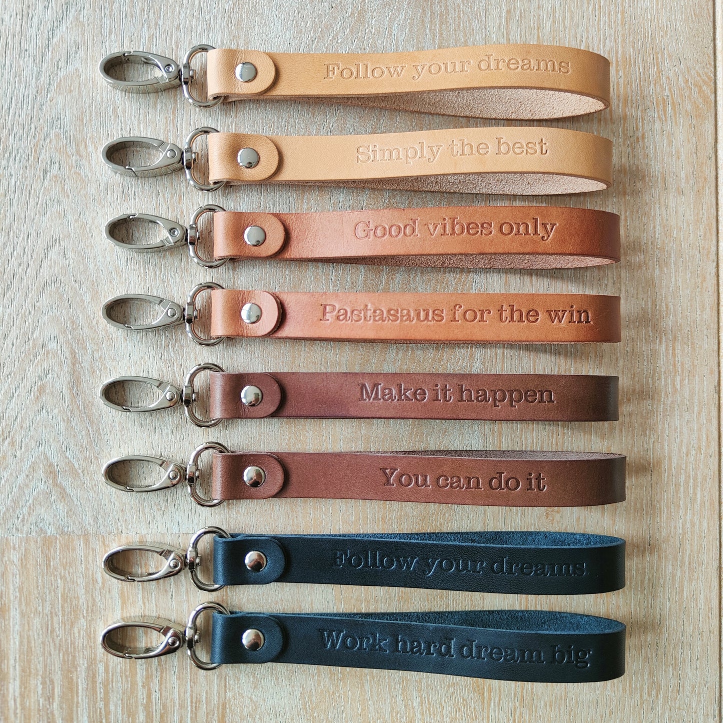 Leren sleutelhanger Deluxe ¨Eigen tekst/ naam¨
