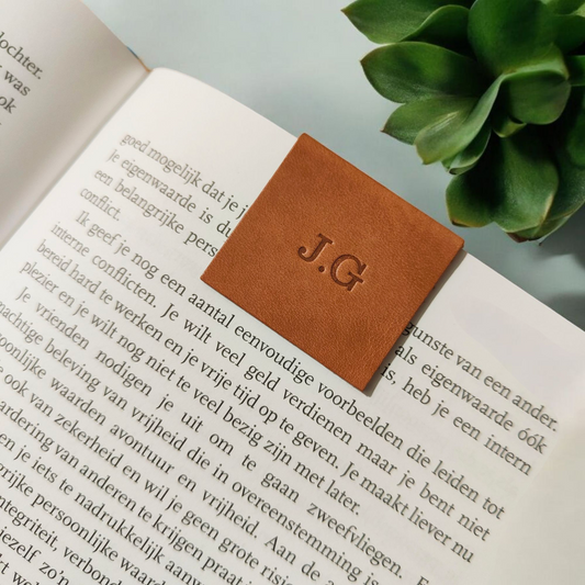Leren boekenlegger met magneet